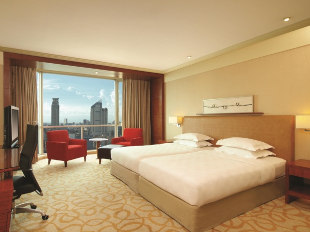 New World Manila Bay Hotel